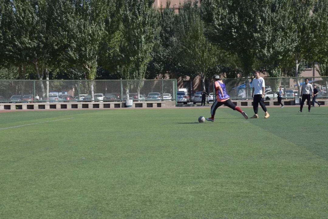 足球场照明，探秘那些照亮绿茵场的光之使者