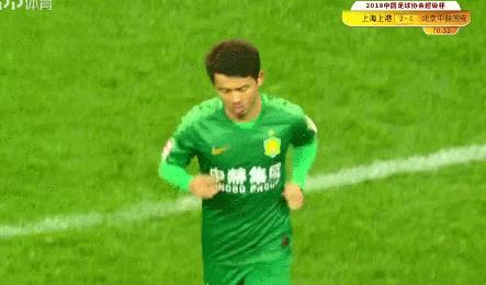 足球的魅力，拼写背后的激情与梦想