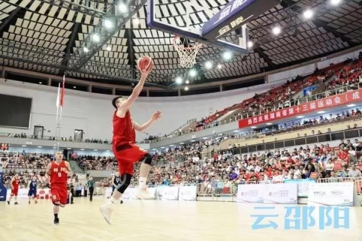 足球赛事风云，即时比分与捷报速递