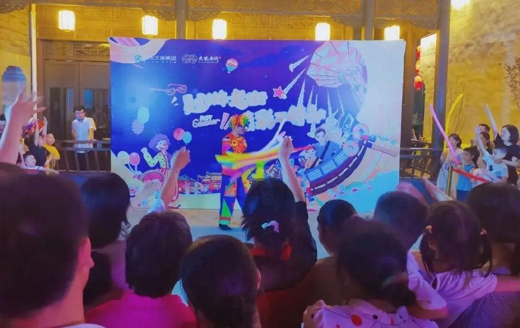 天线宝宝在线搞笑，童心未泯的欢乐盛宴