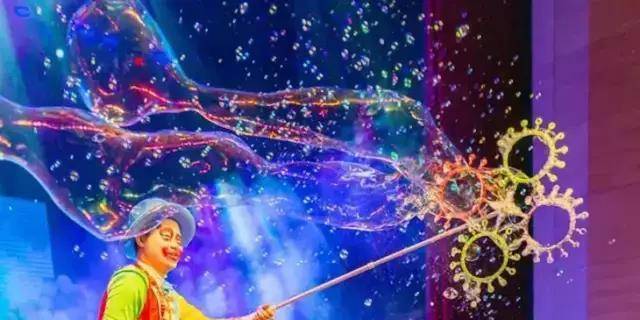 七彩星明，月珰的奇幻之旅