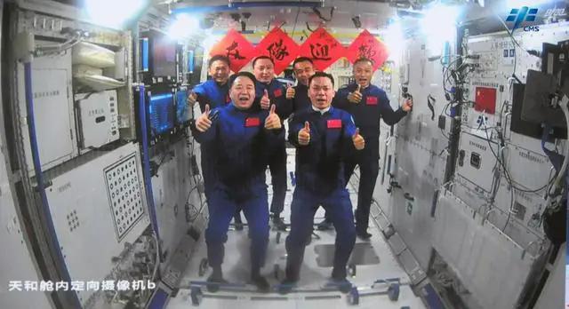 神舟十八号，预计发射时间与航天梦想的飞跃